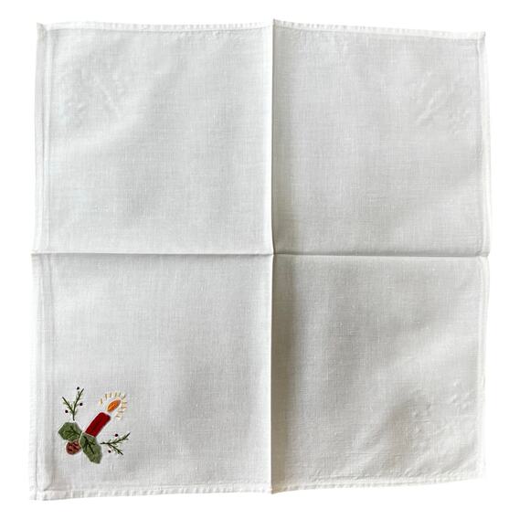 White cotton Christmas holiday tablecloth appliqué & 6 matching napkins flaws - Picture 9 of 11